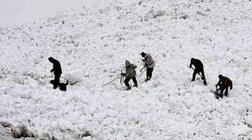 Avalanche strikes Army post in Machil sector along LoC, 3 soldiers killed