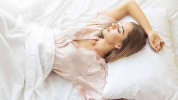 Too little sleep can cause bone related diseases in women