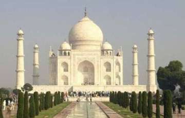 Air purifier deployed at Taj Mahal to tackle pollution