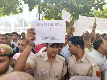 Tis Hazari violence: Delhi Police personnel protest against lawyers at Police headquater, demand action