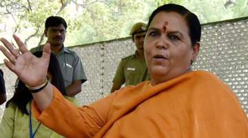 Uma Bharti slips, suffers two fractures in foot; hospitalised