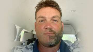 Jacques Kallis raises INR 23,30,794 for rhinos by shaving half his beard