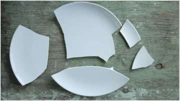 Vastu Tips: Broken utensils should not be kept in house. Know why