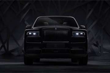 All-black Rolls Royce Cullinan