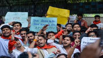 Hostel fee hike issue: JNUSU meets HRD ministry officials, no resolution reached