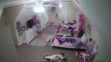 I'm Santa Claus: Man hacks Amazon's ring camera inside 8-year-old girl's room, leaves her terrified | Video