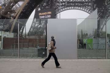 France shuts down: Mass strike closes Eiffel Tower, hit transportation 