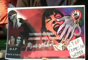 Protest against rape and murder of Hyderabad veterinarian at Jantar Mantar in Delhi
