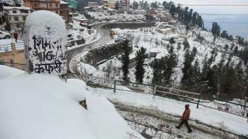 Want to enjoy snow, extend holidays in Himachal!