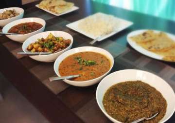 Rs 10 lunch to be served to poor in Maharashtra; 'Shiv Bhojanalaya' to be opened with 500 plate capacity