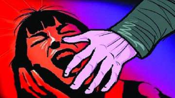 Acid thrown on rape victim by four for refusing to withdraw case (Representational image)