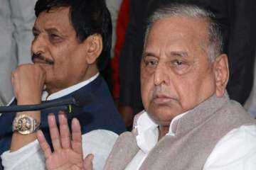 Mulayam Singh Yadav hospitalised after nosebleed