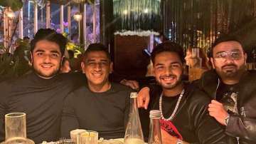 Rishabh Pant celebrates Christmas with idol MS Dhoni