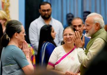 PM Modi, Sonia Gandhi/File Image