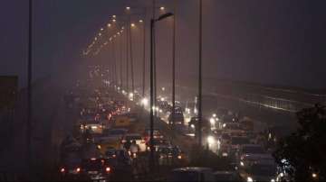 Kejriwal announces installation of 2.1 lakh street lights in Delhi