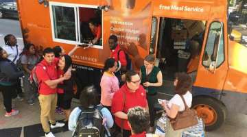 Sikh-American's 'Seva Truck' sends out free food