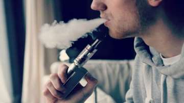 Vaping leaves e-cigarette user with rare lung scarring: Study