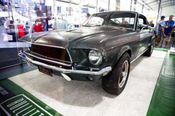 teve McQueen-driven 1968 Ford Mustang sets auction record $3.74 M 