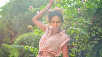 Babumoshai Bandookbaaz actress Bidita Bag walks barefoot to prepare for role