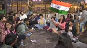 Protests in Mumbai, Pune against JNU violence