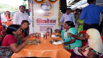 Rs 10 per plate 'Shiv Bhojan' launched in Maharashtra