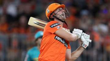 SRH elated after Mitchell Marsh hits hat-trick of sixes in BBL | Watch