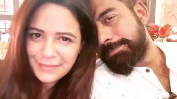 Mona Singh's first selfie with husband Shyam after marriage