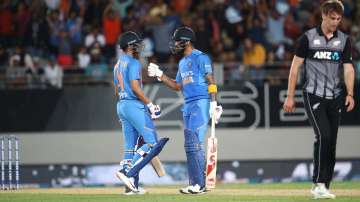 Shreyas Iyer (L) and KL Rahul of India (R) during game two of the Twenty20 series between New Zealand and India at Eden Park on January 26, 2020 in Auckland, New Zealand