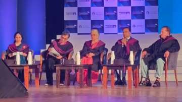 Salim Khan, Asha Parekha, Rajat Sharma grace Whistling Woods 12th convocation event