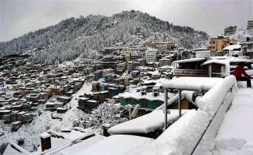Snowfall in North India intensifies coldwave conditions