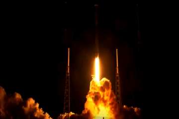 SpaceX launches 60 rockets