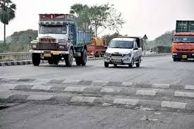Govt launches special drive to remove speed breakers from national highways