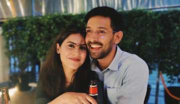  Vikrant Massey, Sheetal Thakur