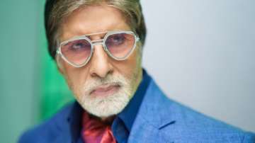  Amitabh Bachchan showcases his different 'shades' in style