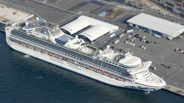 US to evacuate its citizens from quarantined cruise ship