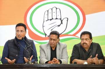 Former Delhi Congress chief Subhash Chopra (centre) and former Delhi in-charge PC Chacko at a presser where they conceded defeat on the day of the counting of votes for the assembly elections