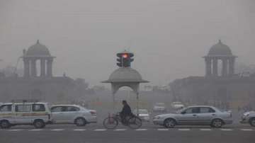 Delhi AQI turns 'very poor', thunderstorms likely soon 