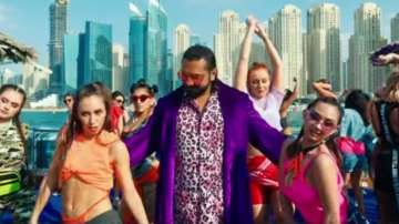 Missing Honey Singh? Yo Yo is back with the teaser of his new song Loca. Watch video