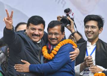 Arvind Kejriwal calls closed door meeting post results