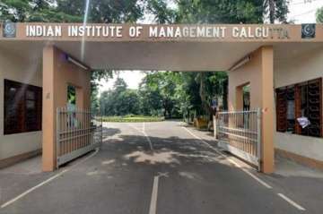 IIM Calcutta placement sets new record with average salary of Rs 28 lakh