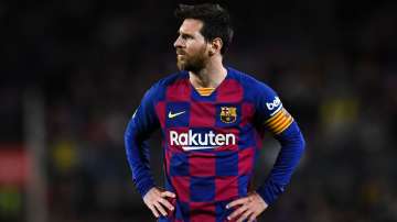 Lionel Messi demands calm after chaotic 2 months for Barcelona