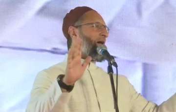 Owaisi hints at 'jail bharo' over slapping of cases on Modi critics