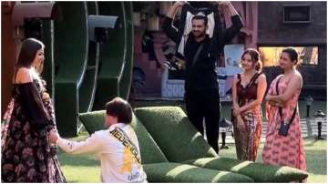 Bigg Boss 13: Himanshi Khurana shares adorable photo with Asim Riaz on Purpose Day