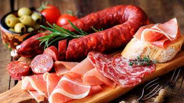 Consuming red, processed meat can increase heart risks