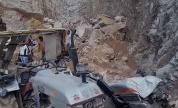 Sonbhadra: Boulder falls on mine workers, 2 rescued while 4 more feared trapped