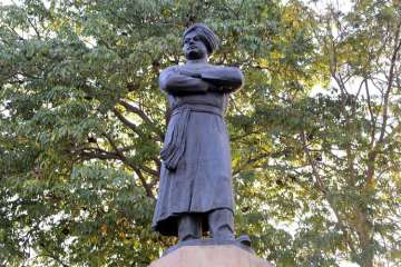 Swami Vivekananda's statue vandalised in Bengal district