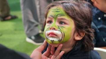 Taimur Ali Khan paints his face at Karan Johar’s kids Yash-Roohi’s birthday party