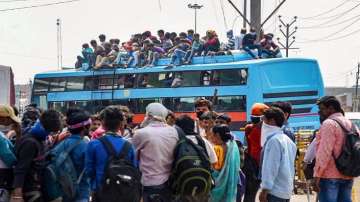 Arrange bhajan, namaz to prevent panic among migrants: SC to Centre