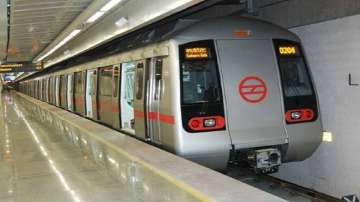 Delhi metro, Delhi metro train, covid 19