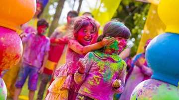 Happy Holi 2020: Images, Wallpapers, Best Wishes, WhatsApp Messages, Facebook Status, Instagram Pict